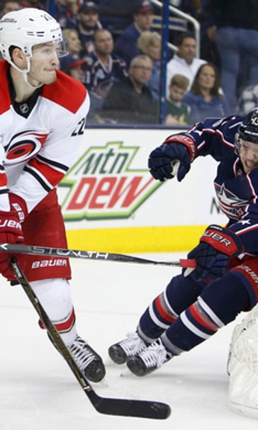 Hartnell snaps tie as Blue Jackets beat Carolina 3-2 (Jan 21, 2017)